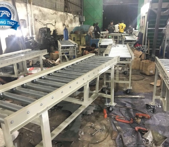 Băng tải con lăn truyền động xích 24 mét