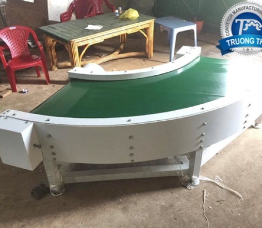 Băng tải góc cong PVC 90 độ
